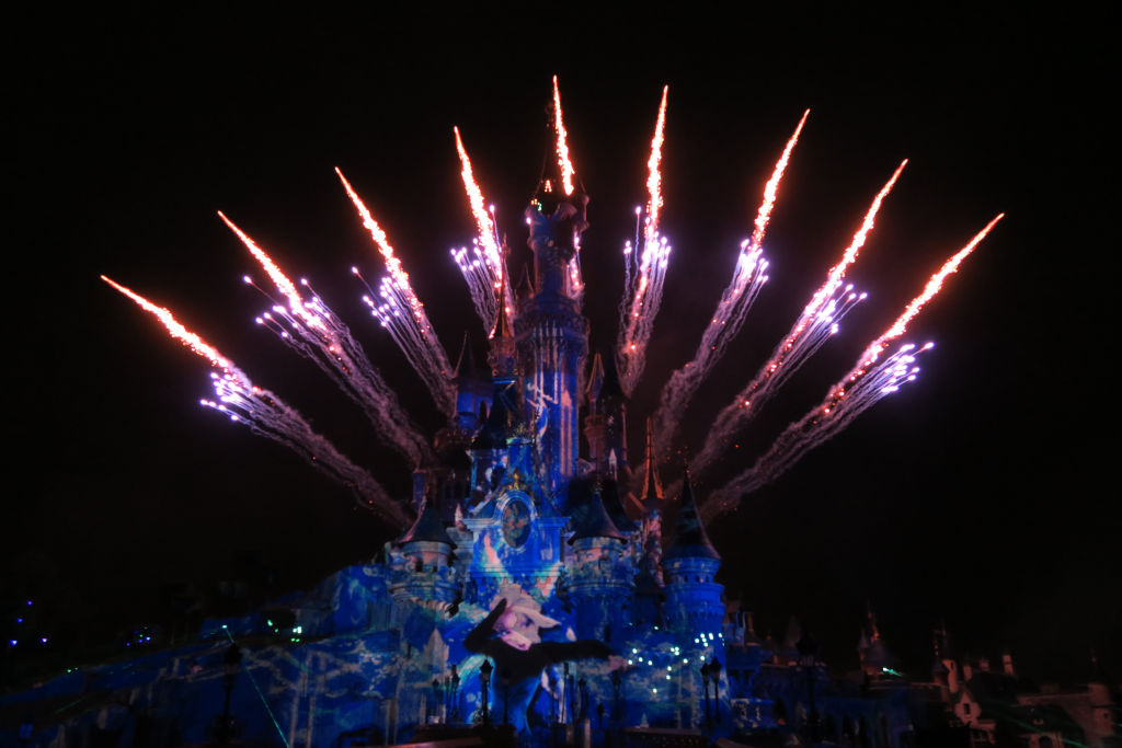 espectaculo disney d lght