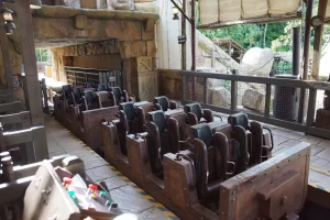 vagones de Indiana Jones and the temple of peril